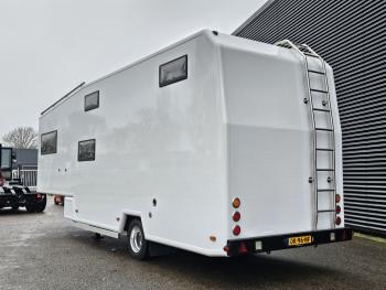CAMPER TRAILER / MOBIL HOME